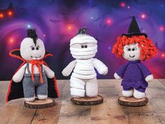 The Boo Trio Crochet kit is a perfect way to add a few Halloween pals to your collection or make as a gift! Halloween Trio, Crochet Pour Halloween, Vampire Witch, Crochet Skull, Fall Arts And Crafts, Creepy Halloween Decorations, Mary Maxim, Halloween Doll, Halloween Magic