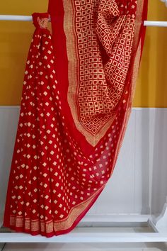 A pure cotton mull saree, with block printing comes with a matching blouse. Old Bricks