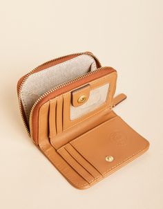 We are fascinated by mini marvels, and the luxurious natural grain leather Mini Wallet is one of them. Wonderfully compact, the snap closure opens to 3 RFID-protected card slots, an ID window and 1 bill compartment, which all neatly fits into even the slimmest handbag. Spartina 449, Leather Weaving, Mini Wallet, Leather Cleaning, Top Grain Leather, Leather Mini, New Handbags, Card Slots, Card Wallet