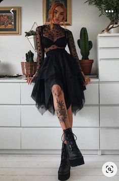 Tulle Skirt Outfits, Black Tulle Skirt Outfit, Skirt Outfits Ideas, Simple Glam, Black Tulle Skirt, Tulle Skirts Outfit, Classy Acrylic, Tule Rok, Goth Outfit