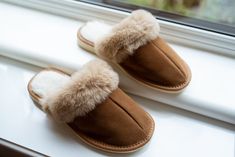 Introducing our Cozy and Warm Brown Light Slip-On Slippers with Faux Fur: Embrace the ultimate comfort and style with our Brown Light Slip-On Slippers, thoughtfully designed to keep your feet snug and toasty during those chilly days. These slippers are the perfect combination of luxurious coziness and timeless elegance. Key Features: Premium Faux Fur: Our slippers feature an exquisite faux fur lining that caresses your feet with velvety softness. Step into pure comfort as the faux fur pampers yo Slip On Slippers, Brown Women, Warm Brown, Easy Wear, Womens Slippers, Brown Color, Timeless Elegance, Faux Fur, Lounge Wear