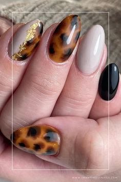 tortoiseshell nails designs for fall Toirtoshell Nails, Gel Nails Burgundy, Carey Nails, Thanksgiving Nails Easy, Tan Nail Designs, Tortie Nails, Autumnal Nails, November Nails Colors