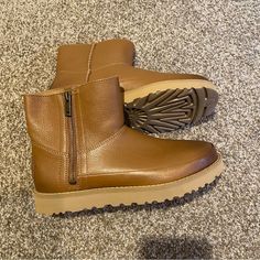 New Without Tags, Never Worn Ugg Zip Up Boots, Shoes Ugg, Womens Uggs, Ugg Shoes, Bootie Boots, Chelsea, Ankle Boots, Size 7, Women Shoes