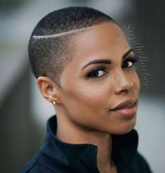 Faded Haircut, Hairstyle Black, Short Natural Haircuts, Brush Cut, Shaved Hair Cuts, Short Shaved Hairstyles, Shaved Hair Designs, Tapered Natural Hair, Natural Hair Cuts