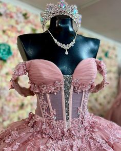 Champaign Pink, Quince Planning, Freya Goddess, Quinceanera Themes Dresses, Pink And Girly, Pink Quince, Quinceañera Dresses, Dresses Off Shoulder, Dramatic Hair