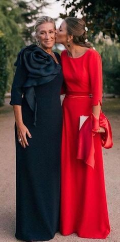 Dresses To Wear To A Wedding As A Guest Over 50, Mother Of The Groom Dresses Over 50 Weddings, Mother Of Groom Outfits, Crop Crewneck, Mother Of The Bride Dresses Long, Best Wedding Guest Dresses, Aesthetic Spring, Chique Outfits, Middle Age Fashion