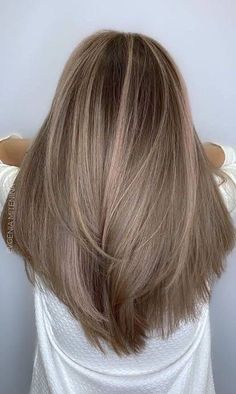 Ash Hair Color, Ash Brown Hair, Autumn Hair, Blonde Hair With Highlights, Ash Brown, Brown Blonde Hair, Colour Ideas, Hair Color Balayage, Brown Colour