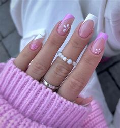 Spring Nails 2024 Flowers Misti Teodora Simple Spring Nails, Nails Yellow, Spring Acrylic Nails, French Nail Designs, Colorful Nail Designs, Simple Nail Designs