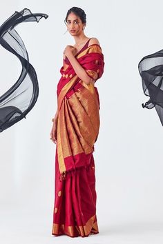 Maroon silk kanjeevaram saree featuring zari woven floral and peacock motifs, highlighted by floral vine patterned border. Comes with unstitched blouse fabric. - Aza Fashions Silk Pre-draped Saree For Designer Diwali Wear, Cotton Silk Pre-draped Saree For Puja With Zari Weaving, Traditional Drape Pre-draped Saree With Zari Weaving For Navratri, Designer Pre-draped Saree In Art Silk With Zari Weaving, Designer Art Silk Pre-draped Saree With Zari Weaving, Designer Wear Pre-draped Art Silk Saree With Zari Weaving, Art Silk Pre-draped Saree For Puja And Navratri, Art Silk Pre-draped Saree For Diwali Puja, Festive Designer Pre-draped Handloom Saree