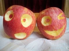 Carving Apple, Apple Carving, All The Bright Places, Apple Art, What’s Going On, Cute Food