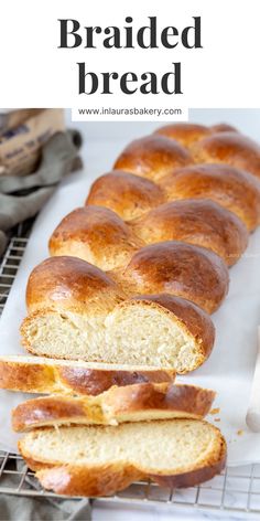 Easy braided bread recipe Braided Egg Bread, Easter Egg Bread Braid, Sweet Braided Easter Bread, Applesauce Muffin Recipe, Easter Cake Easy, Lemon Bars Easy