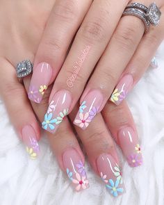 Pastel Spring Nails Acrylic, Pastel Flower Nail Art, Easter Acrylic Nails Designs, Square Flower Nails, Pretty Yellow Nails, Pastel Flower Nails, Spring Nails Coffin Shape, Spring Nails Floral, Pastel Spring Nails