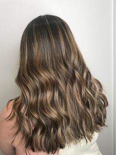 Haircuts For Long Hair Straight, Balayage Colors, Beauty Hair Color, Hair Color Options, Dark Hair With Highlights