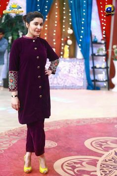 Velvet Dresses Outfit, Velvet Suit Design, Velvet Dress Designs, Pakistani Wedding Outfits, Beautiful Pakistani Dresses, Velvet Clothes, Sleeves Designs For Dresses