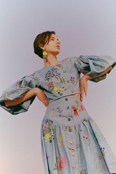 Romance Was Born Resort 2021 Collection - Vogue Spring Inspired Outfits, Colourful Dress, 2021 Fashion, Mode Inspiration, Runway Looks, Beauty Secrets, Look Fashion, Beautiful Outfits, Spring Fashion