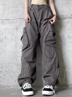 Celana Kargo, Celana Fashion, Success Video, Pocket Cargo Pants, Baggy Cargo Pants, Swaggy Outfits, Tomboy Fashion, Baggy Pants, Mode Vintage