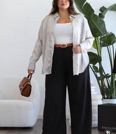 Chunky Sweater Vest, Plus Size Business Attire, Chunky Combat Boots, Curvy Casual Outfits, Plus Size Looks, Look Plus Size, Professional Outfits Women, Business Casual Outfits For Work, Fall Outfit Ideas