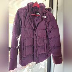 Goose Down Size Medium North Face Jacket. It's In Excellent Condition And It's Only Been Worn Once Or Twice. Purple Northface, Northface Puffer Jacket, Northface Puffer, The North Face Purple, North Face Purple, The North Face Jackets, North Face Jackets, North Face Jacket, Puffer Jacket