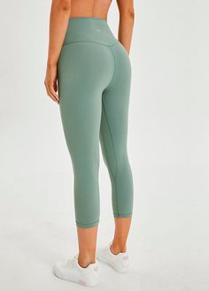 High-Waist Performance Crop Leggings Comfortable fit and soft touch Lightweight, stretchy and breathable Squat proof Secret Pocket Sweat-wicking 4-way stretch Design for a wide range of activities: gym, home workout, running, studio, coffee, travel or any other activity you desire. No sides seam Fabric: 80% Nylon, 20% Spandex Astoria Activewear, Affordable Leggings, Blue Yoga Pants, Lululemon Outfits, Athletic Clothes, Gym Outfits, Christmas Things, Women Golfers, Yoga Capris