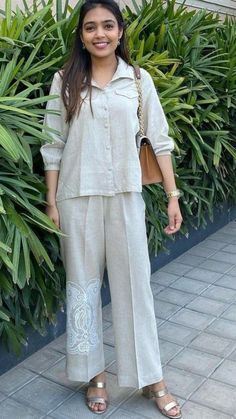 Khadi Co Ord Set, Co Rd Sets For Women Western, Indian Coord Set 2023, Linen Co Ord Sets Women, Coord Sets For Women Indian Cotton, Designer Cord Set Outfit Women Western, Cord Set Outfit Women Indian Wedding, Cotton Cord Set Designs, Cotton Cord Set Outfit Women Indian