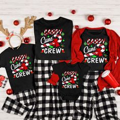 Christmas Family Shirts, Christmas Couples T-shirts, Retro Xmas Crew Tees, Matching Family Pajamas for Holiday Photos, Merry Christmas Cards 👉 Product Details: All Shirts are unisex and perfect for men or women. 👈 🌟 Please make sure you chose your desired style from the drop down menu and review the size chart to ensure you are ordering the best item from you. Most listings have various styles (Short Sleeve Crewneck T-Shirt, Short Sleeve V-Neck, Sweatshirts, Hoodies, Long-sleeve T-Shirt). Ple Matching Family Outfits For Pictures, Family Outfits For Pictures, Xmas Party Outfits, Merry Christmas Cards, Family Christmas Outfits, Christmas Couples, Holiday Inspo, Cricut Christmas, Matching Family Pajamas