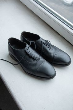 Vintage black leather MASSIMO DUTTI shoes. EU size written 42. Very good condition. No returns. Black Almond Toe Dress Shoes With Leather Lining, Black Leather Shoes With Goodyear Welted Almond Toe, Masculine Black Cap Toe Leather Shoes, Black Almond Toe Oxfords With Leather Lining, Black Leather Cap Toe Shoes With Leather Footbed, Black Goodyear Welted Leather Shoes, Black Leather Shoes With Branded Insole And Cap Toe, Black Oxfords With Branded Insole, Black Leather Derby Shoes