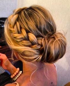 I kinda like this too...maybe a smaller braid? Semi Formal Hairstyles, Side Bun Hairstyles, Hair Bun Tutorial, Braided Bun Hairstyles, Pretty Braided Hairstyles, Penteado Cabelo Curto, Side Braid, Formal Hairstyles, Wedding Hair And Makeup