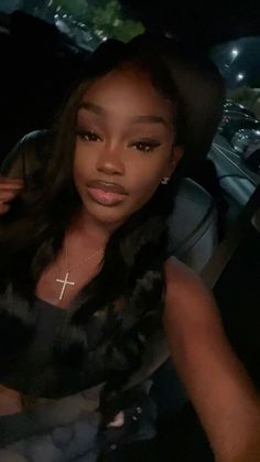 Pretty Dark Skin, Soft Makeup Looks, Makeup For Black Skin, Brown Skin Makeup, Dark Skin Beauty, Cute Makeup Looks, Dark Skin Makeup, Pretty Selfies, Pretty Makeup