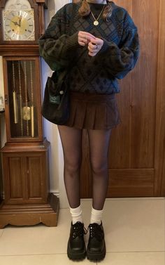 2010 Twee Indie, Punk Acedamia Outfits, Shirt And Tights Outfit, Cute Library Outfits, Grunge Cottage Core Outfits, Witch Asthetics Outfit, Whimsygoth Outfit Ideas, Barista Outfit Ideas, Laufey Core Outfits