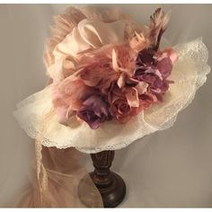 ANTIQUE TOURING HAT WITH FRENCH LAVENDER-40016 - Blanche's Place Princesa Sophia, Victorian Accessories, Tea Hats, Lace Crowns, Pretty Hats, Victorian Hats, Tea Party Hats, French Lavender, Fancy Hats