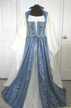 Pale Blue and pale Gold Renaissance dress over gown by desree10 Återvinna Jeans, Gaun Abad Pertengahan, Colors Dress, Beautiful Angel, Fantasy Gowns, Medieval Fashion, Fantasy Dress