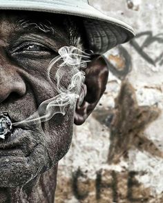 Old Man Portrait, Afrique Art, Portrait Photography Men, Old Faces, Man Wallpaper, Photography Poses Women, Black And White Portraits, Male Portrait