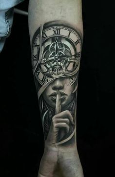 Photo Tato Jam, Tattoos Arm Mann, Tato Maori, Clock Tattoo Design, Tattoo Trend, Cool Arm Tattoos, Forearm Tattoo Design, Cat Tattoos, Watch Tattoos