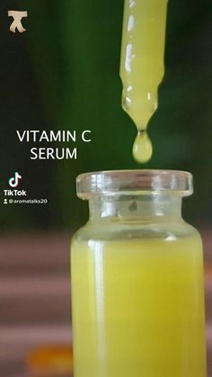 Discover the secret to clear skin with a handmade face serum suited to your skin type. This serum uses natural components such as vitamin C, tea tree oil, and jojoba oil to minimize blemishes and produce a beautiful complexion. It's simple to create and mild on the face, making it the ideal addition to your skincare routine for obtaining and keeping clear, healthy skin. // homemade skin serum // face serum diy homemade skin care // homemade serum for dry skin // homemade face serum for sensitive skin // homemade serum for glowing skin acne // homemade serum for oily skin // homemade serum for glowing skin diy // homemade face serum for clear skin // glowing skin serum homemade // Homemade Serum For Oily Skin, Face Serum For Dry Skin, Home Made Vitamin C Serum, Diy Face Serum For Glowing Skin, Homemade Serum For Face, Home Made Face Serum For Glowing Skin, Homemade Serum For Glowing Skin, Oil Skin Care Routine Products, Oily Skin Natural Remedy