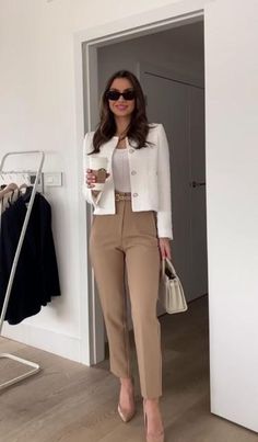 #casualworkinspo #classic #vibes Elegantes Outfit Damen, Corporate Attire, Stylish Work Outfits