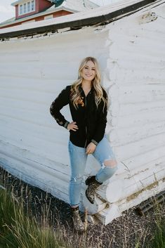 Embroidered blouse is one of our favourites this season from Tasha Polizzi, along with distressed jeans and a pair of classy Old Gringo booties. This style can't be beat.