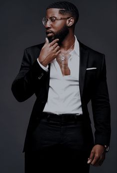 Men Suit Poses, Classic Man Photoshoot, Men’s Birthday Photoshoot, Mens Tuxedo Photoshoot, Suit Photoshoot Ideas Men, Men In Black Photoshoot Ideas, Suit Photography Men Studio, Suit And Tie Photoshoot, Male Birthday Photoshoot Ideas Studio