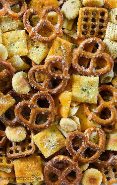 a close up view of some food that is made with pretzels and cheese