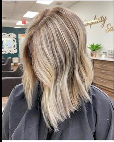 Blended Blonde, Medium Fine Hair, Hair Ideas Short, Pretty Blonde Hair, Hair Color Options, Cool Blonde Hair, Top Ideas