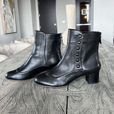 - Designer = Tabitha Simmons - Size = 9.5m Trunk 21 - Msrp =$895 - Tabitha Simmons Functional Back Zipper Decorative Side Buckle 9.5m Ankle Boot - Heel Height = Approximately 5cm - Light Weight - Made In Italy - Leather Interior Lining And Leather Outsole - Height Measured At Top Tip Of Boots To Bottom Tip Of Block Heel =Approximately 19.5cm - Functional Back Zipper. Decorative Side Leather Buttons. : Note, Right Side Of Boots Missing Two Buttons. Professional Sewn My Shoe Maker And Can Be Worn Boots Reference, Shoe Maker, Tabitha Simmons, Christmas Inspo, Heeled Ankle Boots, Leather Interior, Dark Academia, Right Side, Trunk