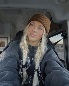 Ashtyn Bodensteiner Outfits, Ashtyn Bodensteiner Style, Two Ponytails Hairstyle, Ashtyn Bodensteiner, Outdoorsy Fits, Cutesy Hairstyles, Oregon Fits, Ponytails Hairstyle, Granola Fits