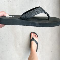 Uber comfy arch support and comfort heel. True to size, if in between sizing size up one. 1" Heel height Black Lightweight Round Toe Flip Flops, Black Adjustable Lightweight Flip Flops, Adjustable Black Flip Flops With Cushioned Footbed, Comfortable Heels, One 1, Flip Flop, Arch Support, Flip Flops, Heel Height