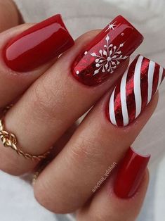 Hey Pandas! Post The Cutest Christmas Or Winter Nail Art Designs You Had On Your Nails (Closed) Diy Nail Art, Festival Nails, Stick On Nails, Christmas Nail Designs, Christmas Nail Art