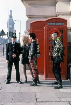 80s Punk Fashion, Stile Punk Rock, Punks 70s, 80’s Punk, Punk 80s, Punk Subculture, 70s Punk, 90s Punk, British Punk