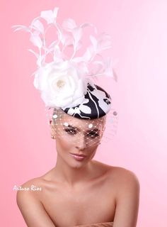 Sophia From my Spring collection here is this gorgeous black and white fascinator, made on a round base covered with a printed silk fabric, embellished with an off-white Silk rose, white goose feathers tree and veil with dots. it includes a black elastic to secure it around your head. All hats are hand made to order, please allow 2 weeks. it might take longer depending on the season. If this is a rush order, please contact me first. All sales are final. feel free to ask any question. Butterfly Cards Handmade, Blush Pink Fascinator, Royal Blue Fascinator, White Fascinator, Kentucky Derby Fascinator, Printed Silk Fabric, Pink Fascinator, Derby Fascinator, Wedding Fascinators