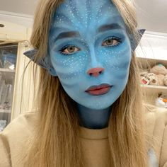 Avatar Face Paint, Weird Makeup, Avatar Makeup, Avatar Cosplay, Crazy Makeup, Diy Stuff, Woman Face, Face Paint, Halloween Costumes