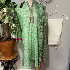 Bnwt Pakistani / Indian Beautiful Bonanza Qameez, Duppata With Ethnic Shalwar .Size M/ L Bonanza Satrangi, Nude Gown, Dresses Pakistani, Lilly Pulitzer Maxi Dress, Summer Suit, Cottagecore Dress, Linen Midi Dress, J Crew Dress, Halter Midi Dress