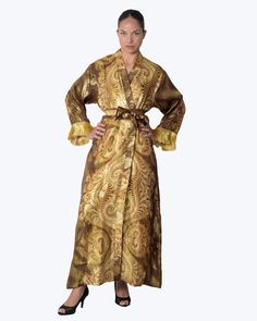 Long Gold Kimono formal Dress Yacht Parties, Kimono Wrap Dress, Plus Size Robes, Silk Kimono Robe, Kimono Wrap, Comfy Chic, Gold Highlights, Brown Silk, Pool Cover