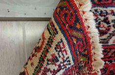 How to Hang an Oriental Rug Without Damaging It The Rug — RugKnots Rug On The Wall, Artisan Textiles, Textiles Artwork, Buying Carpet, Rug Wall Hanging, Textile Wall Art, How To Hang, Wall Rug, Wall Carpet