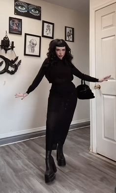 Ulta Dress Code Outfit, Witchy Black Outfit, Bloodborne Fashion Aesthetic, Office Halloween Outfits, Corporate Goth Women, Older Goth Women, Gothic Autumn Outfit, Goth Brunch Outfit, Goth Holiday Outfits